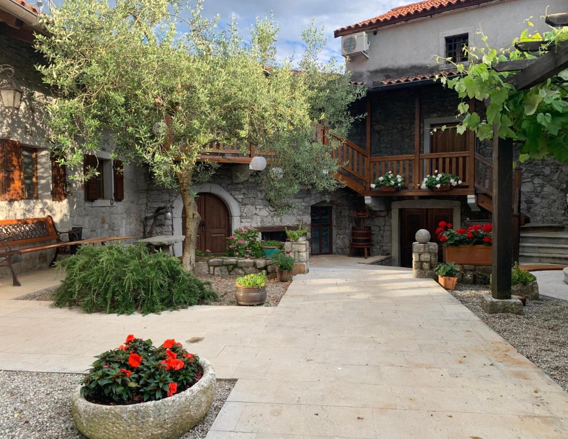 Skerlj Wine Estate Guest House Tomaj Exterior foto